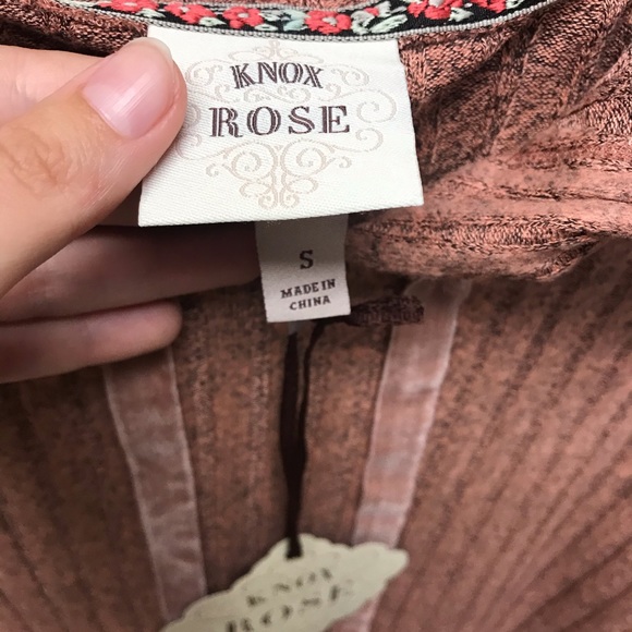 Women’s small sweater with hood new - Picture 5 of 5